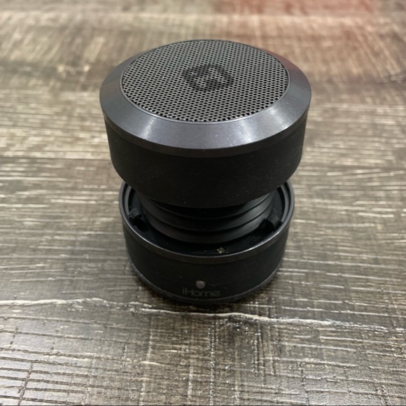 iHome Bluetooth speaker - Picture 2 of 6